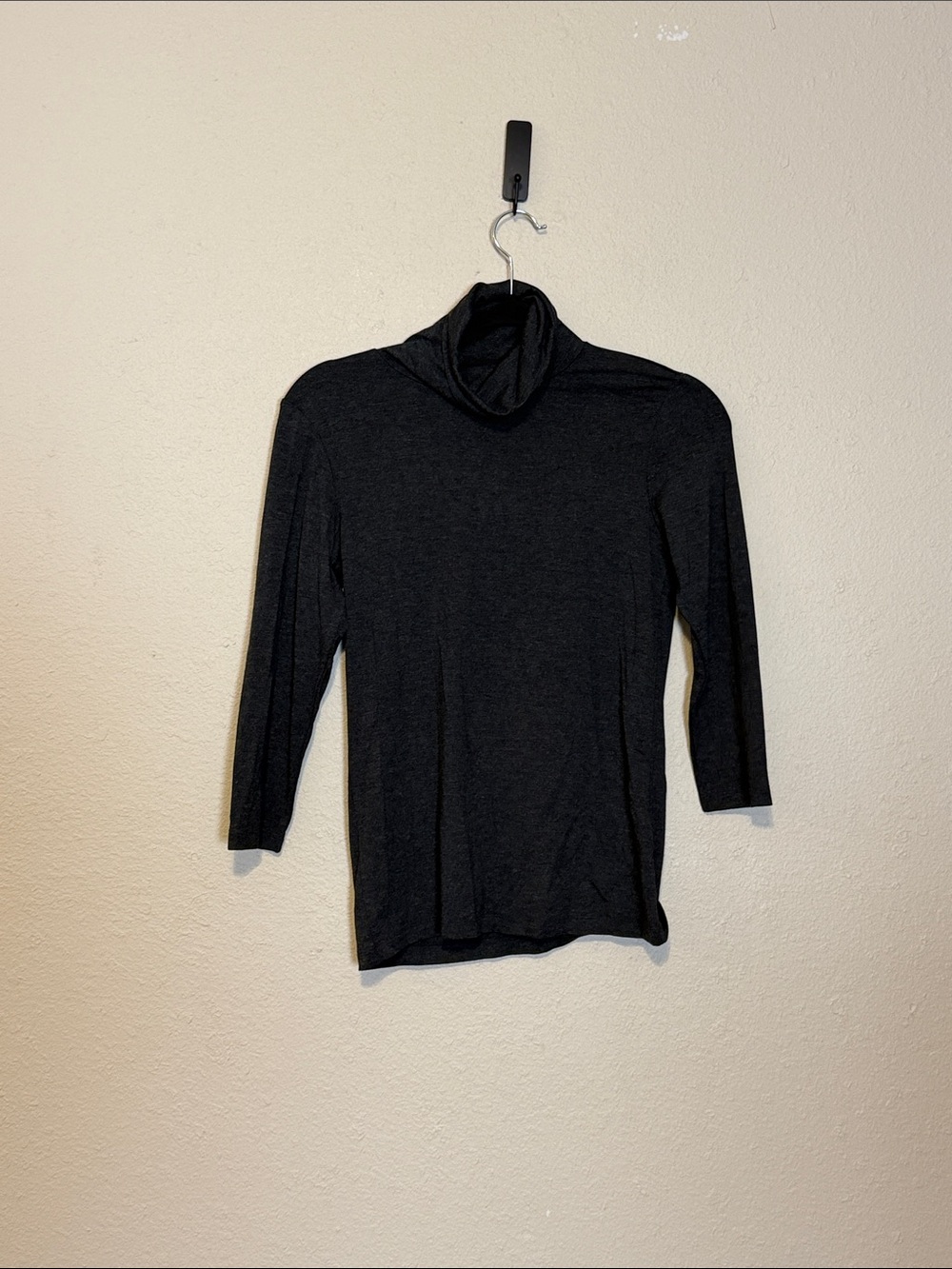Lagence Aja turtle neck top 3/4 sleeve Dark Heather Grey Size Small Petite NWT - Picture 2 of 9
